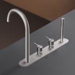 CEA Innovo Bateria wannowa 4-otworowa na brzeg wanny z wylewką i słuchawką prysznicową element zewnętrzny Satin Stainless Steel INV56S